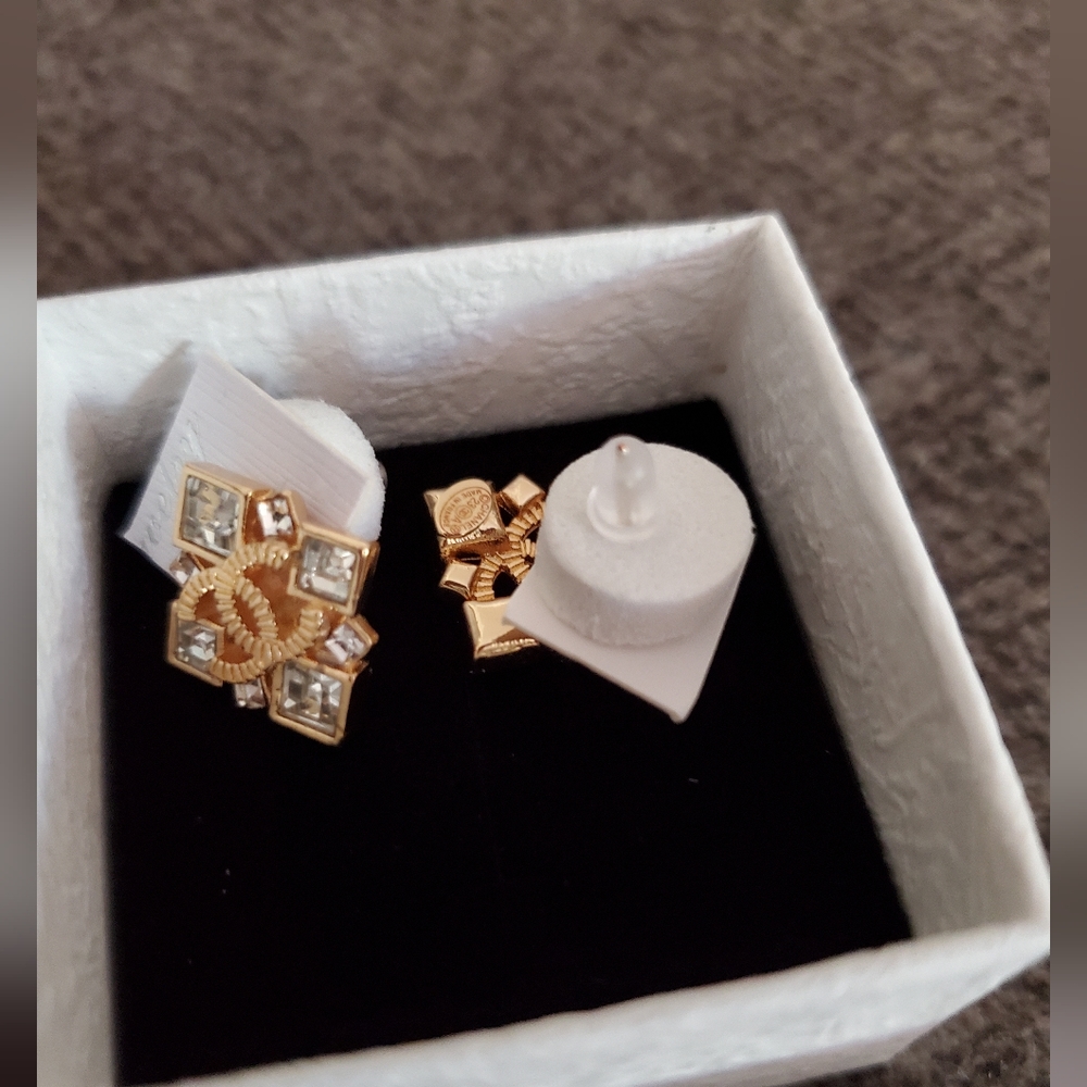 Designer earrings - Picture 2 of 3